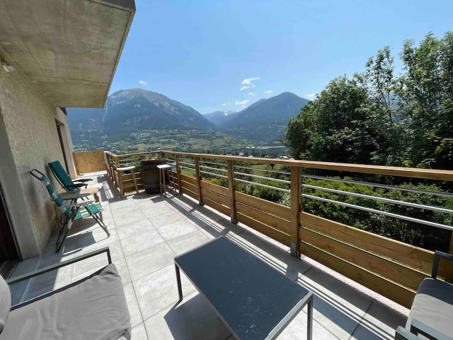 Gite Confort 15 Couchages, Vue Panoramique Montagne Hautes Alpes, Terrasses Embrun Εξωτερικό φωτογραφία